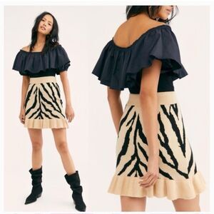 Jen’s Pirate Booty for Free People Siberian Trumpet Beige & Black Skirt Size S